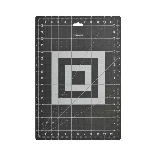 Tapis de découpe 30 x 45 cm A3 - FISKARS Offre Du Jour